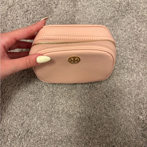Tory Burch Blush Pink Pouch with Gold Emblem - Picture 2 of 7